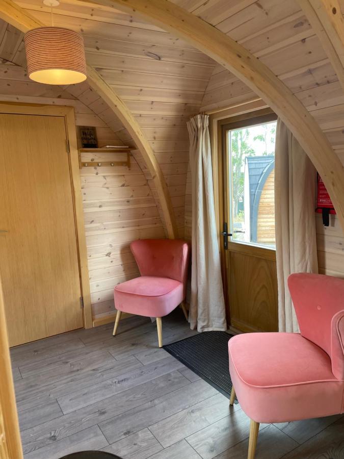 Squirrel Glamping Pod School House Farm Hotel Leighton  Exterior photo