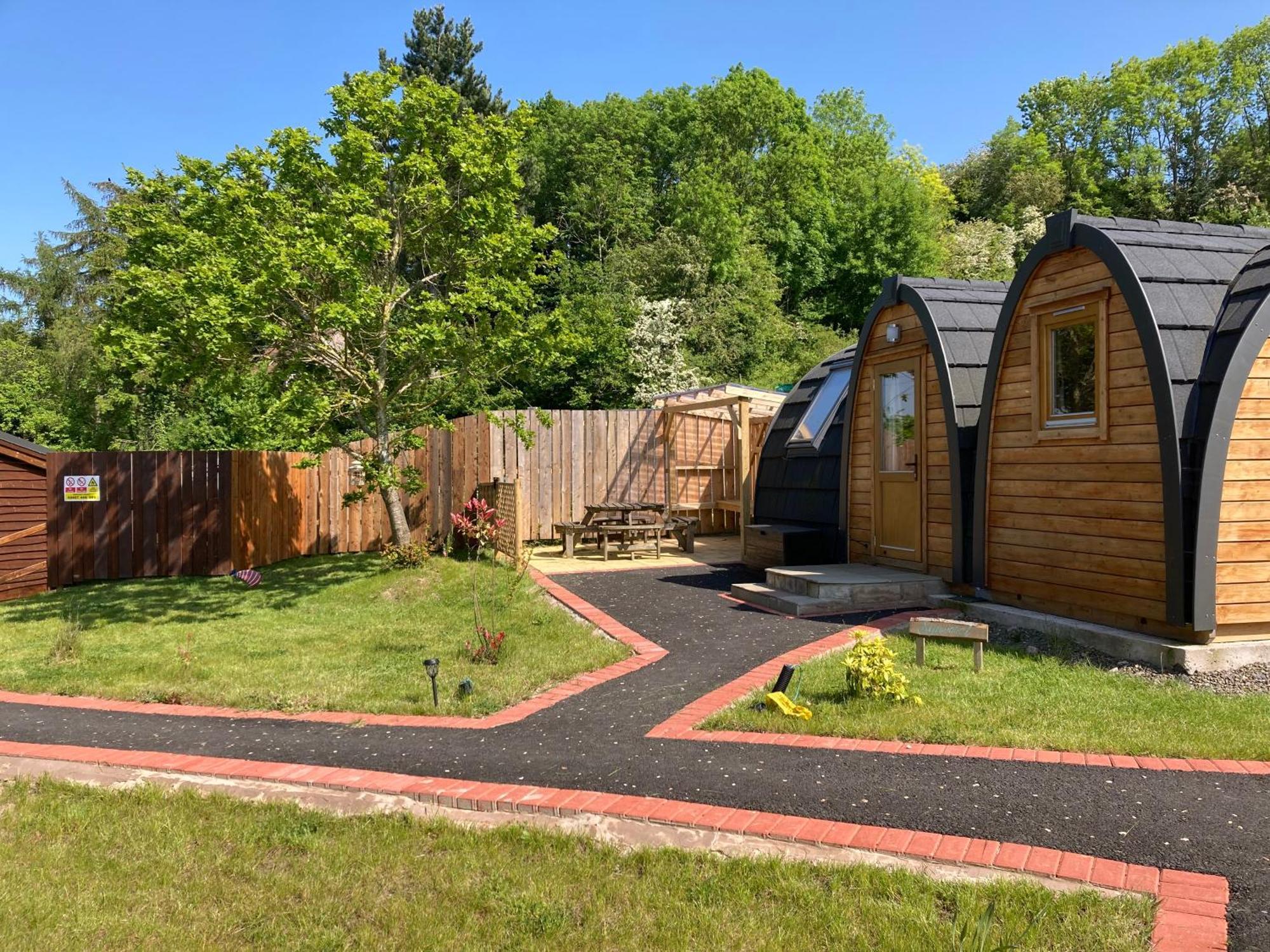 Squirrel Glamping Pod School House Farm Hotel Leighton  Exterior photo